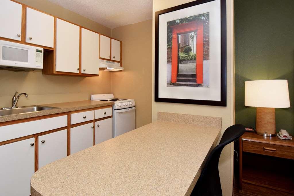 Extended Stay America Suites - Dallas - Plano Parkway - Medical Center 객실 사진