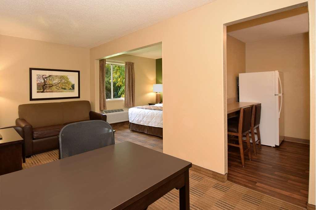 Extended Stay America Suites - Dallas - Plano Parkway - Medical Center 객실 사진