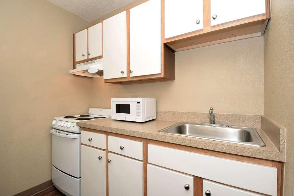 Extended Stay America Suites - Dallas - Plano Parkway - Medical Center 객실 사진